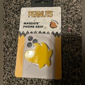 Peanuts MagSafe phone grip
